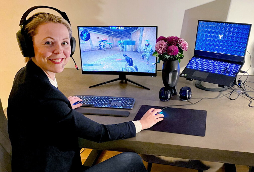 Elise Landsem starta i ny jobb midt i koronapandemien. Redningen ble å møte nye kolleger i dataspill-turnering. 📸: Privat