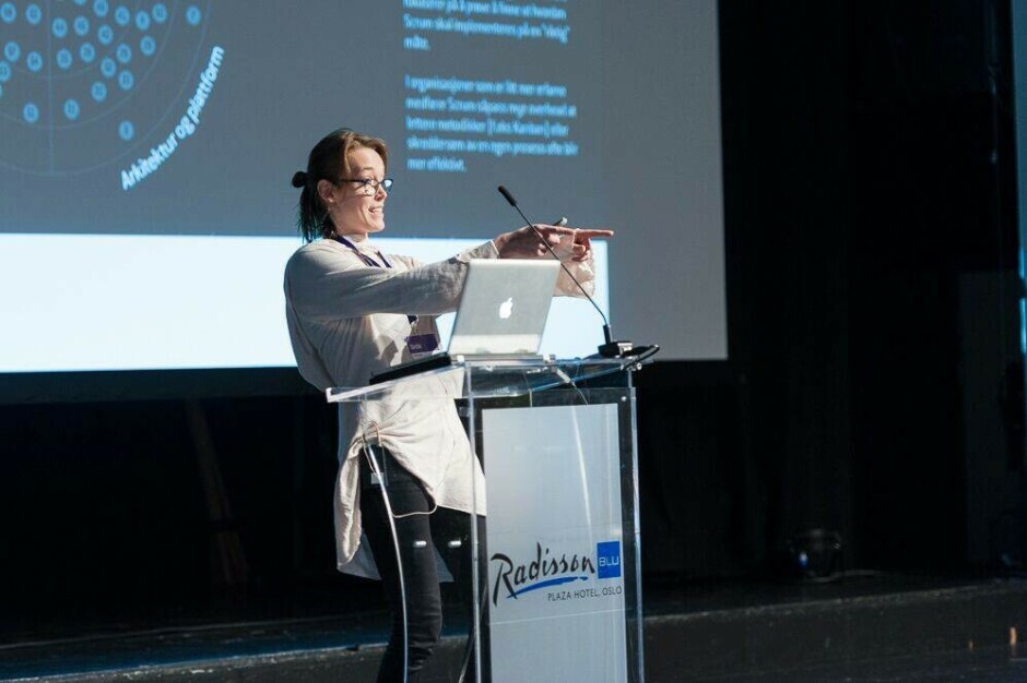 Utvikleren Christin Gorman er ikke i tvil om hvorfor kvinner er i mindretall blant norske utviklere. 📸: Privat