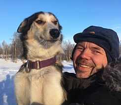 image: Øistein (49) slutter i jobben for å satse på hundeapp