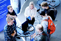 image: De har prøvd å finne ut hvorfor så få kvinner studerer IT-fag i Norge