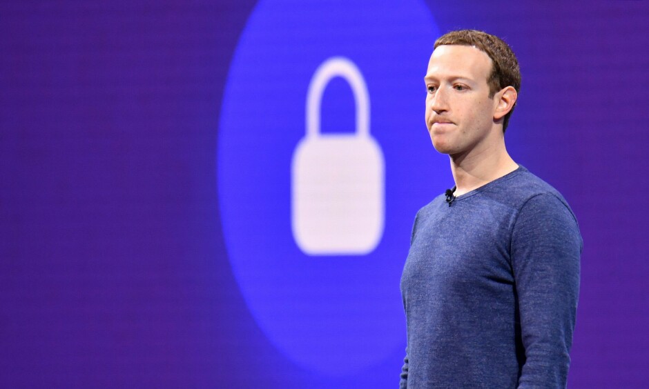 En gruppe Facebook-utviklere har ifølge The Verge oppdaget en "massiv rangeringssvikt" på den sosiale medie-plattformen. Her snakker Meta-sjef Mark Zuckerberg på en konferanse i 2018. 📸: Josh Edelson/AFP