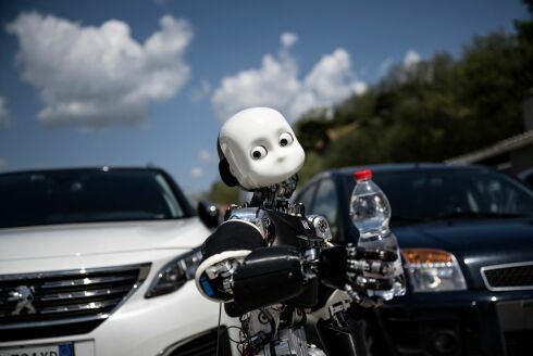 image: Forskere har regnet ut sjansen for at du blir erstattet av en robot