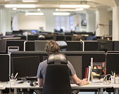 image: Strenge kontorregler kan gi jobbflukt