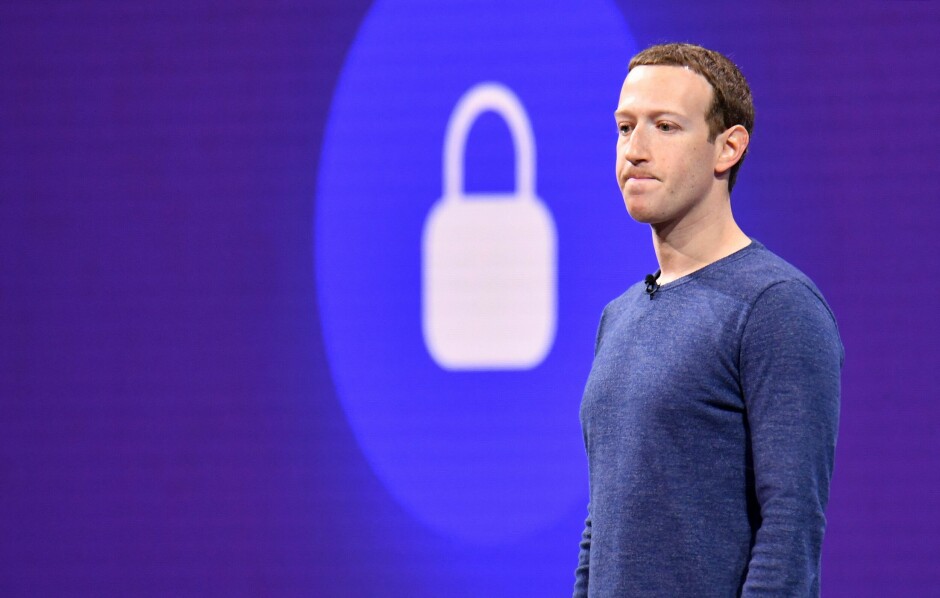 Meta-sjef Mark Zuckerberg fortalte sine ansatte torsdag at Meta vedtar en ansettelsesstopp for hele selskapet, skriver The Verge. 📸: Josh Edelson / AFP