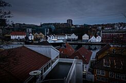 image: Alle stilte klokka,unntatt gatelysa i Stavanger,hvor klassisk feil ble skjebnesvanger