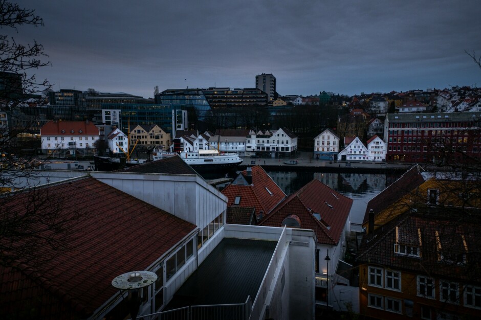 En programvarefeil gjorde at gatelysene i Stavanger kom på én time for seint både søndag og mandag. Bildet er tatt ved en annen anledning. 📸: Gunnar Ridderström/Unsplash