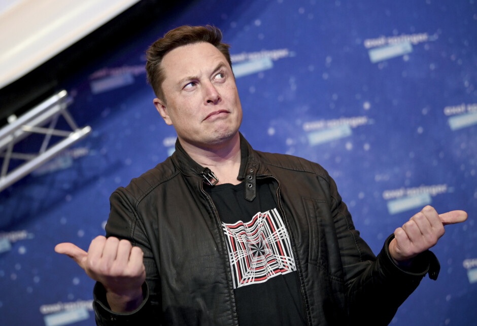 Elon Musk forsvarer liberal ytringsfrihet, men setter grenser på Twitter. 📸: Britta Pedersen / AP / NTB