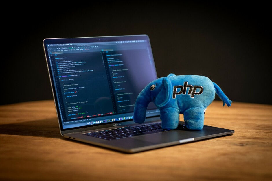 Mange bruker for gamle versjoner av PHP viser ny rapport. 📸: Unsplash / Ben Griffiths