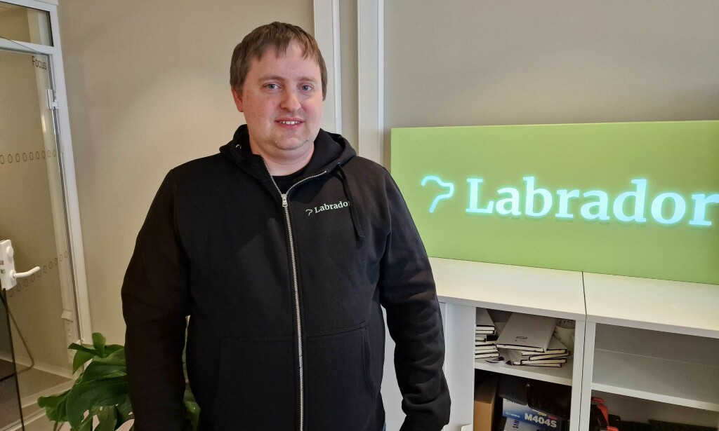 Labrador CMS har nylig ansatt James Inglis (41) som ny fullstack-utvikler.