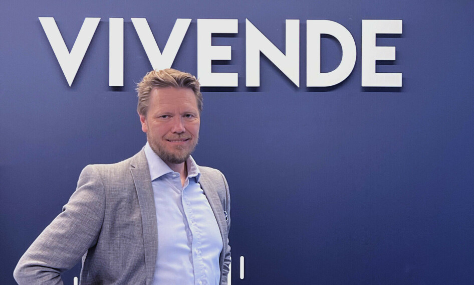 Steinar Koffeld er CEO i Vivende, og sier at bransjen er kjent med lønnshoppet man får når man bytter jobb i utviklingsbransjen. 📸: Vivende