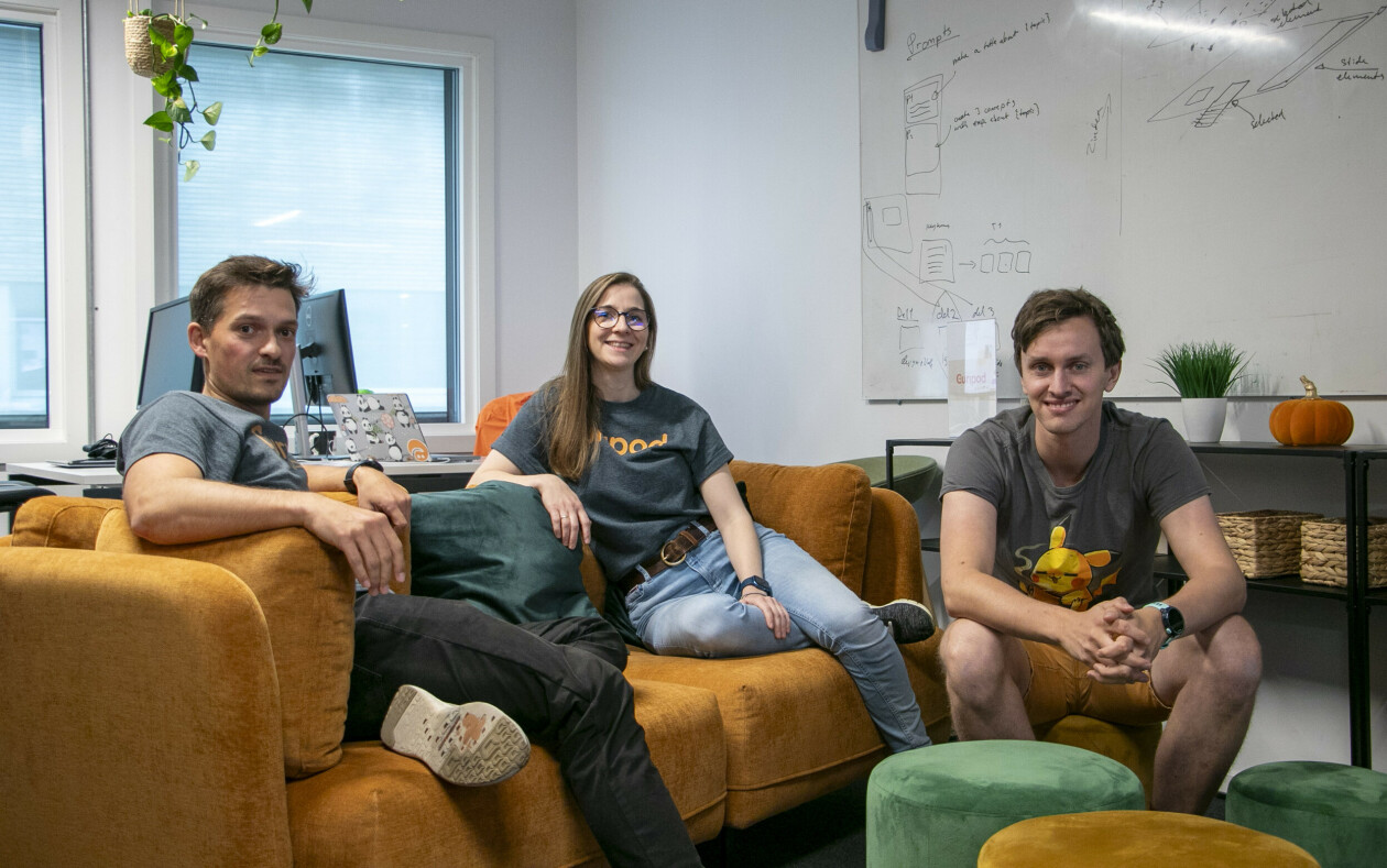 De tre utviklerne i Curipod: Frikk Fossan (med-grunnlegger og teknologisjef), Sophie Haugland Pedersen (utvikler) og Eskild Ruud Mageli (seniorutvikler og AI-utvikler). 📸: Kurt Lekanger