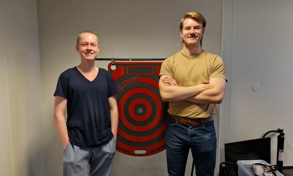 Tord Skiftestad og Jørgen Johannessen, nyansatte utviklere i Informasjonskontroll AS. 📸: Informasjonskontroll