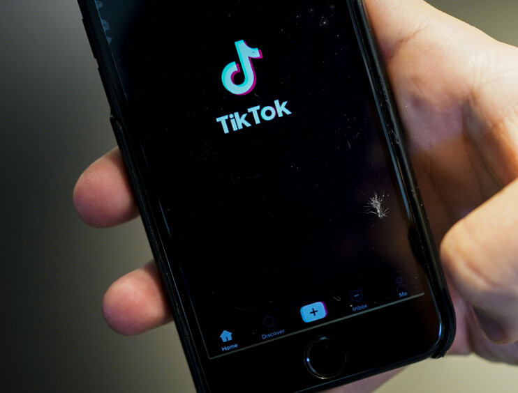 TikTok er et sosialt nettverk der brukerne kan dele korte videoer med sang-miming, humor, dansing, eller de kan vise frem sine talenter. 📸: Lise Åserud / NTB