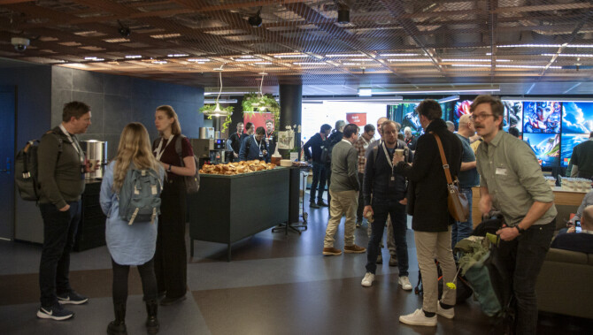 Microsoft var en av sponsorene til KCD Oslo, og stilte lokalene sine til disposisjon. Men arrangøren skulle gjerne hatt plass til enda flere. 📸: Kurt Lekanger