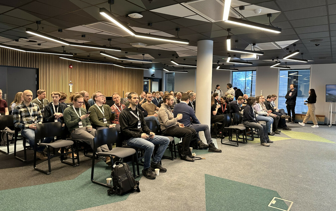 Rundt 150 utviklere deltok på den første KCD Oslo-konferansen. Det var maksimalt av hva lokalene Microsoft lånte ut hadde kapasitet til. 📸: Kurt Lekanger