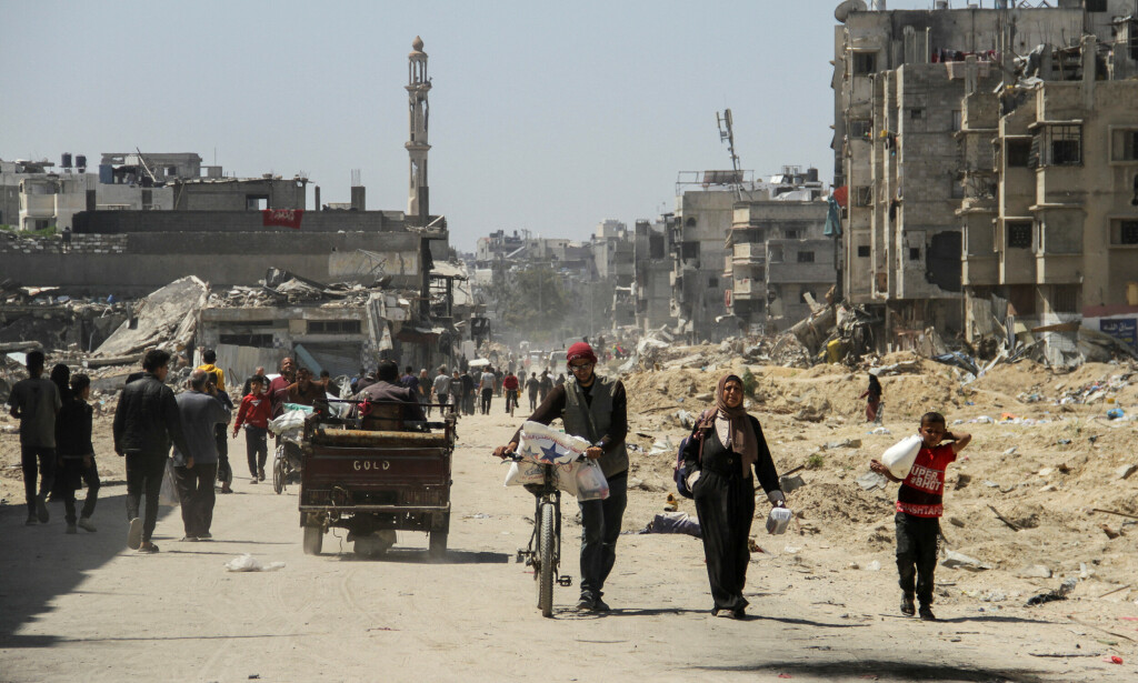 Palestinere i et utbomba Gaza City. 📸: REUTERS / Mahmoud Issa / NTB