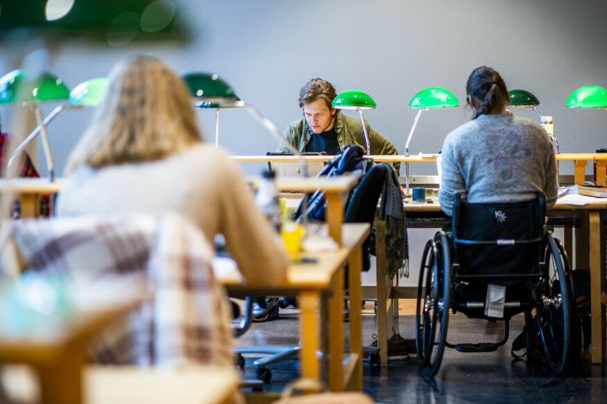 Studenter på Universitetsbiblioteket på Blindern i Oslo. 📸: Håkon Mosvold Larsen / NTB